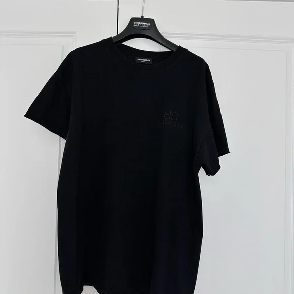 Balenciaga tshirt - Picture 2 of 3